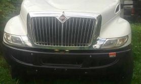 2010 international maxxforce dt 4300 26ft box with gate lift new rubber all around parts only