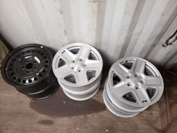 17" Jeep Wheels QTY 4 ( plus qty 2 spare rims)